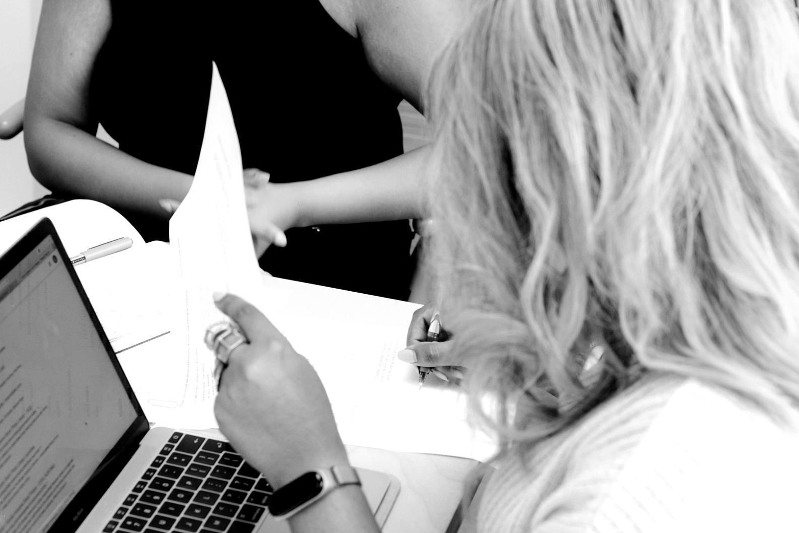 Professional trading setup with risk management tools displayed